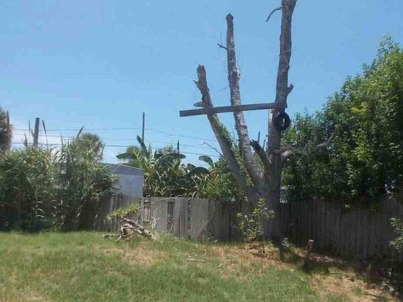 3rd image of 6702 Sandra Dr