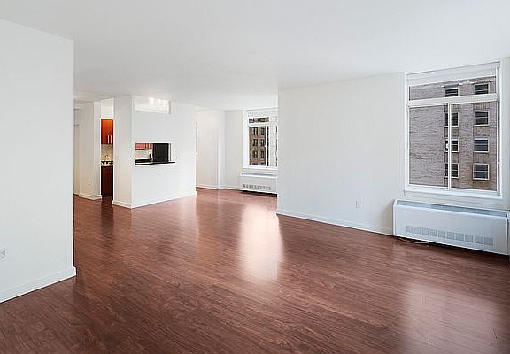 3rd image of 100 John St APT 2401