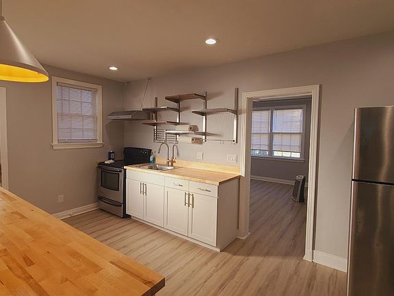 2nd image of 44 Cottage Ave APT 2