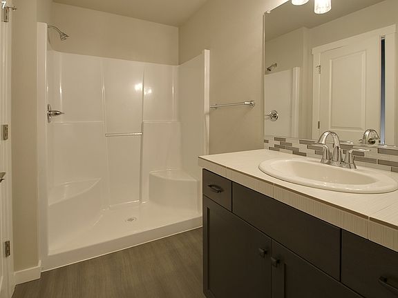 2nd image of 4407 NE 112th Cir