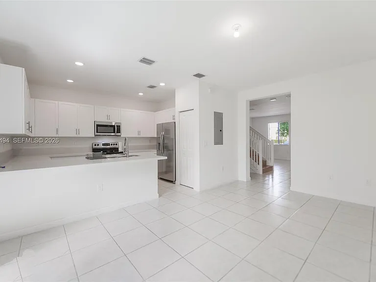640 NE 207th St — Photo 11