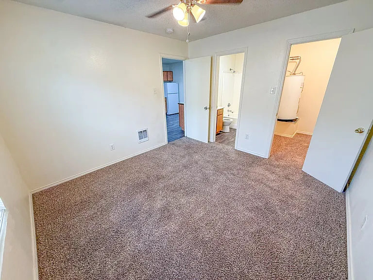 New West Apartments — Photo 11