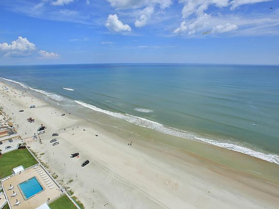 3rd image of 3000 N Atlantic Ave #200