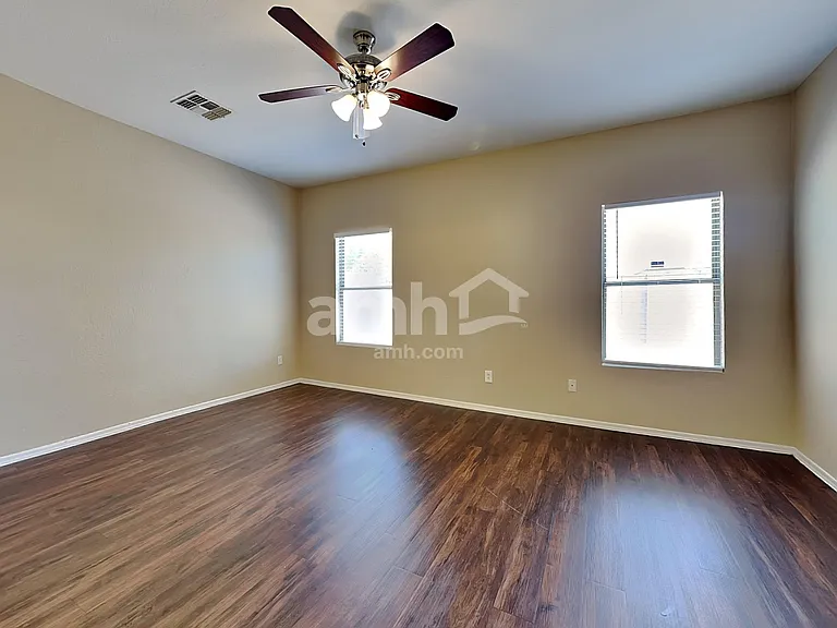 2548 W Spencer Run — Photo 11