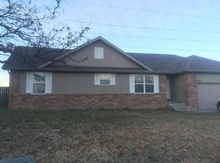 923 Wesley Rd, Nixa, MO 65714