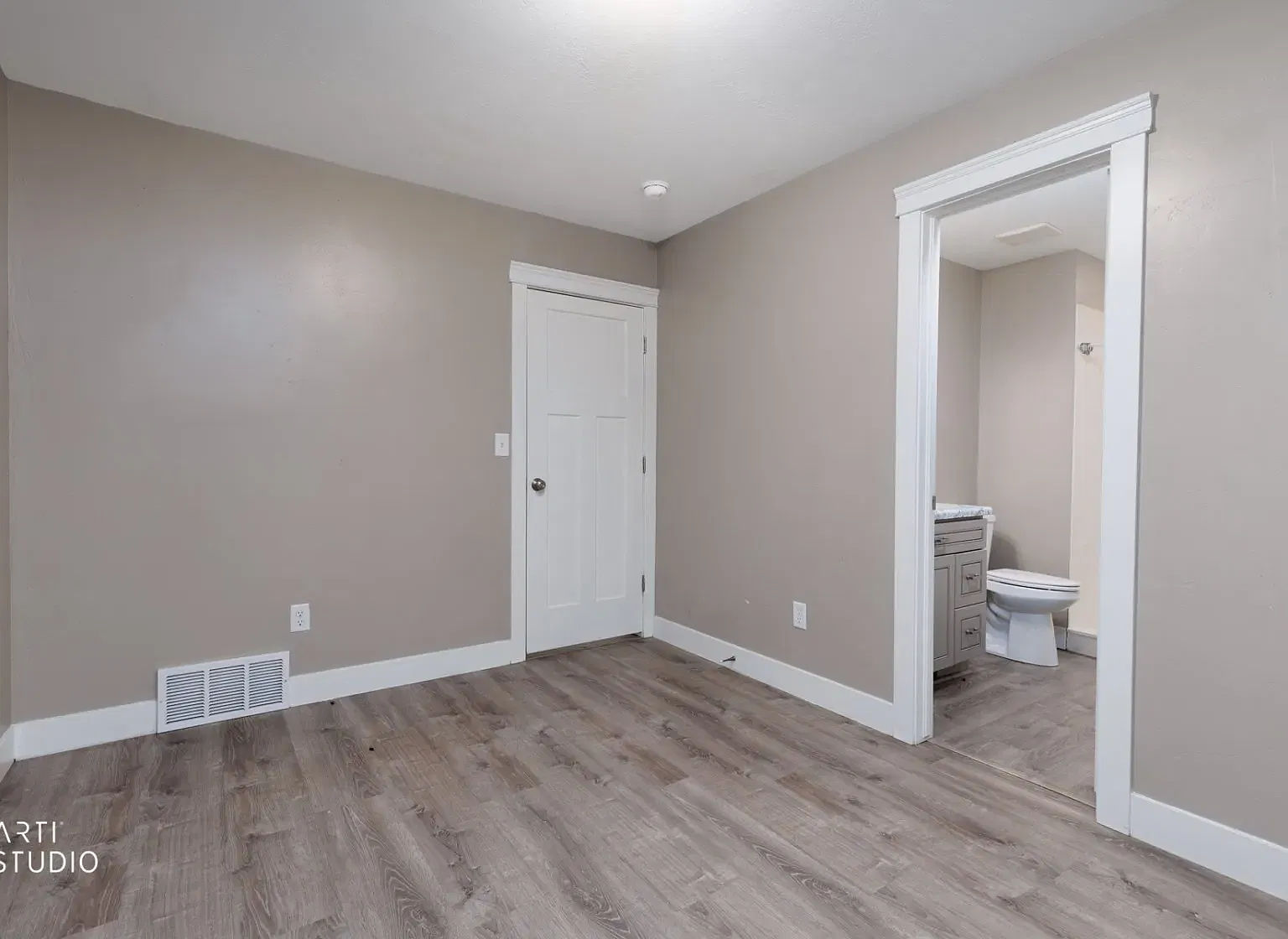 265 Poplar — Photo 2