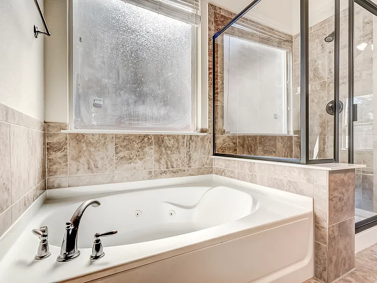 16009 Jeffs Ln — Photo 25