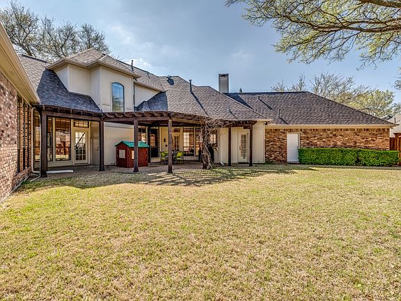 3rd image of 6904 Glenbrook Ln
