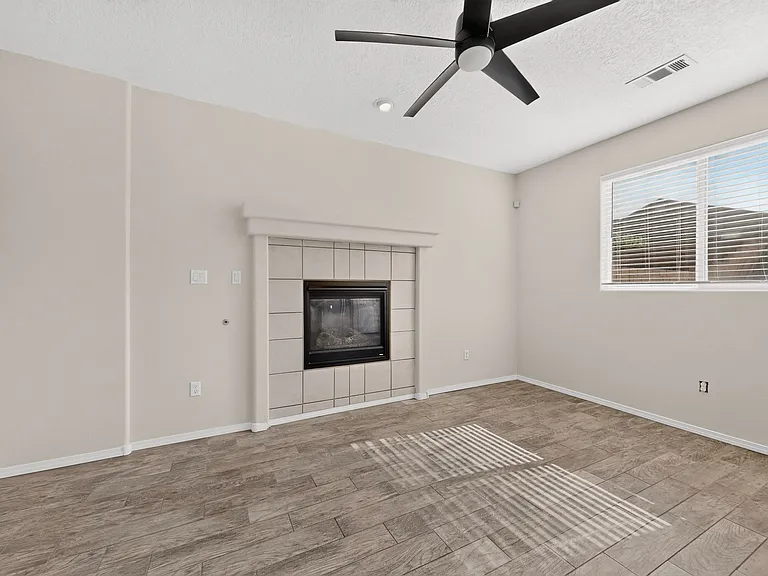 2323 Margarita Dr SE — Photo 12