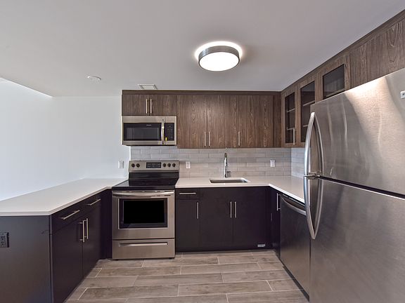 5th image of 51-35 Reeder St #608