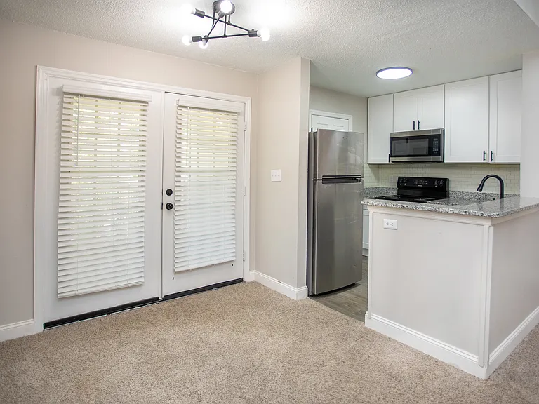 Princeton Place — Photo 3