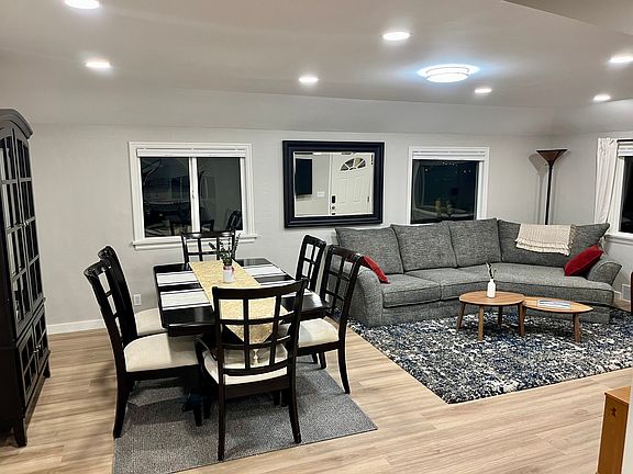 5th image of 12546 17th Ave NE Unit 3