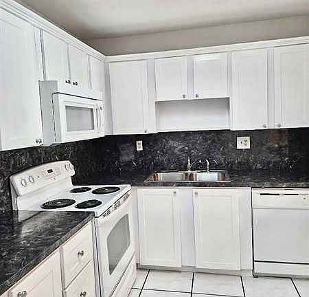 3rd image of 4131 NW 88th Ave