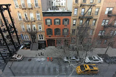 Rented by HOLTON REAL ESTATE INC.