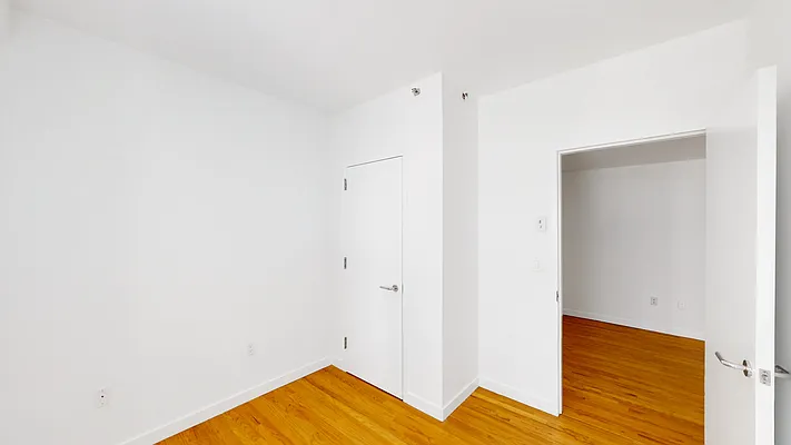 Rented by Glenmark Realty | media 8