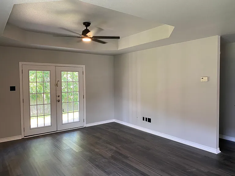 4110 Johnson St — Photo 15