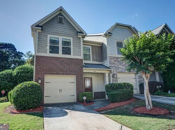 1071 N Village Dr, Decatur, GA 30032