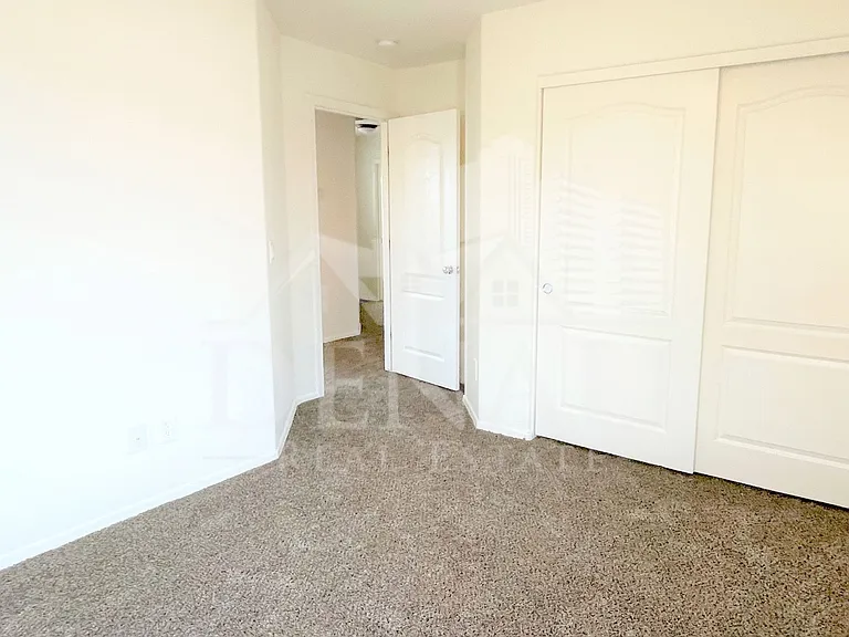 3557 E Erie St — Photo 18