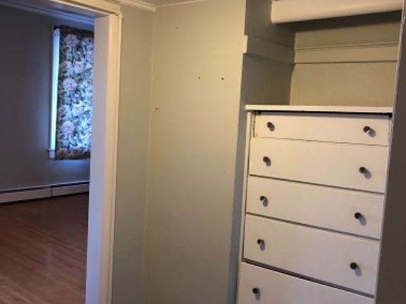 2nd image of 620 N 32nd St APT 1