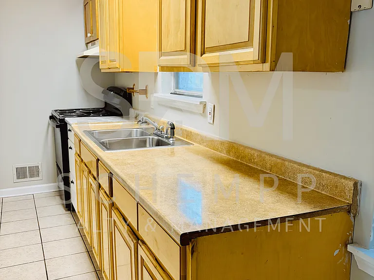 4710 Walnut Grove Ave — Photo 7