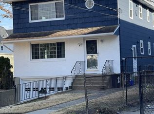 31 Roosevelt Pl, Rockville Centre, NY 11570