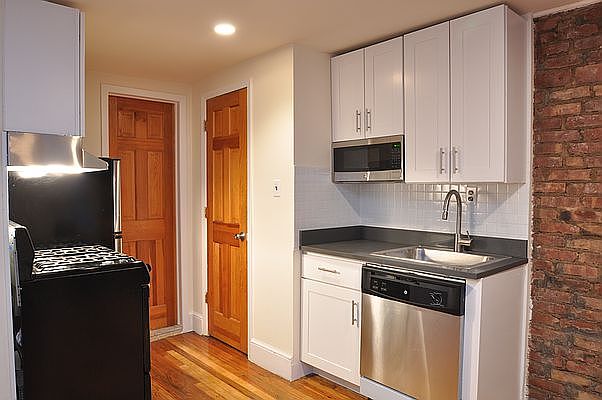 1st image of 98 Christopher St APT 15