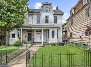 217 W Broad St, Burlington, NJ 08016