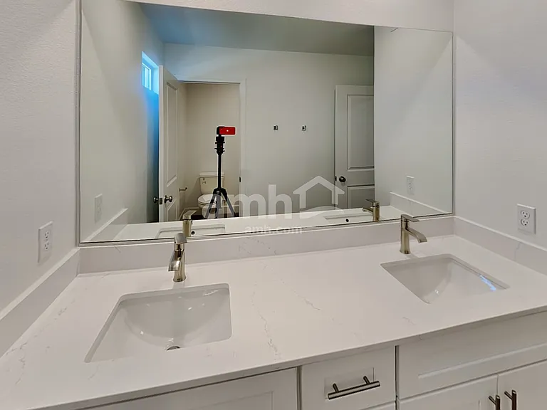 10322 Medusita St — Photo 17