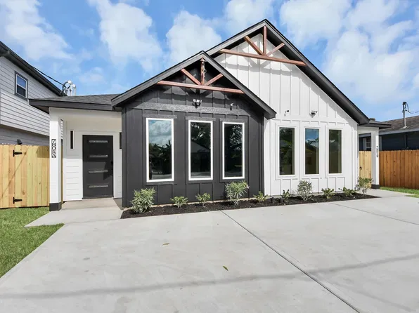 7801 King St, Houston, TX 77028