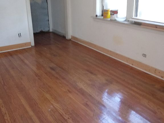 4th image of 1301 S Kildare Ave