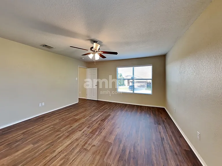 9829 Sparrow Hawk Ln — Photo 10