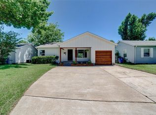 324 E 45th Pl, Tulsa, OK 74105