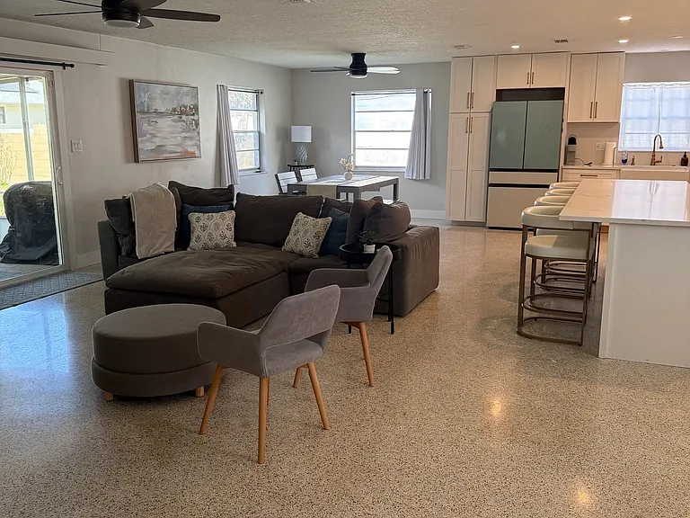 4704 Telfair Dr — Photo 24