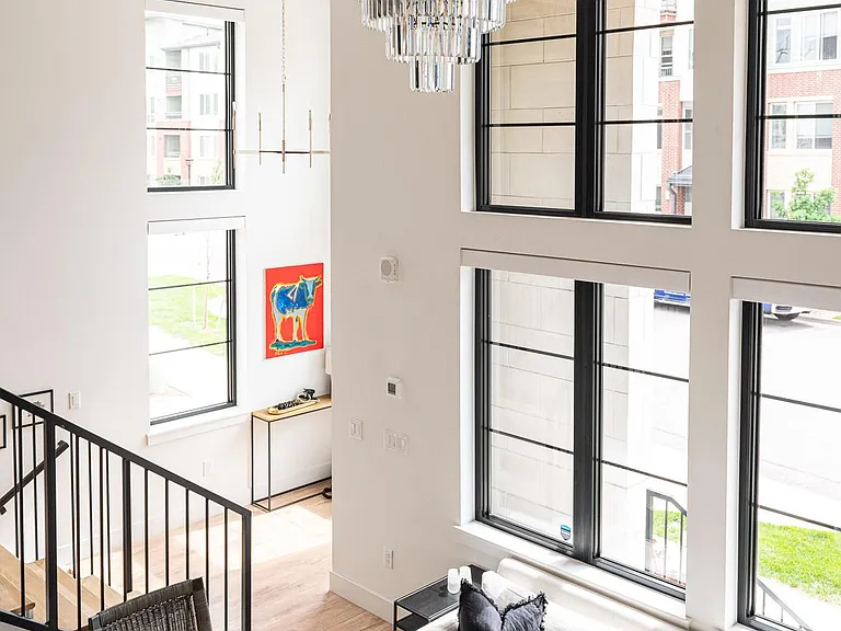 835 Bellaire St — Photo 1