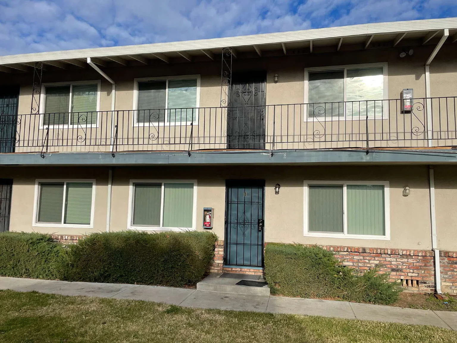Great West San Jose Apartment — Photo 2