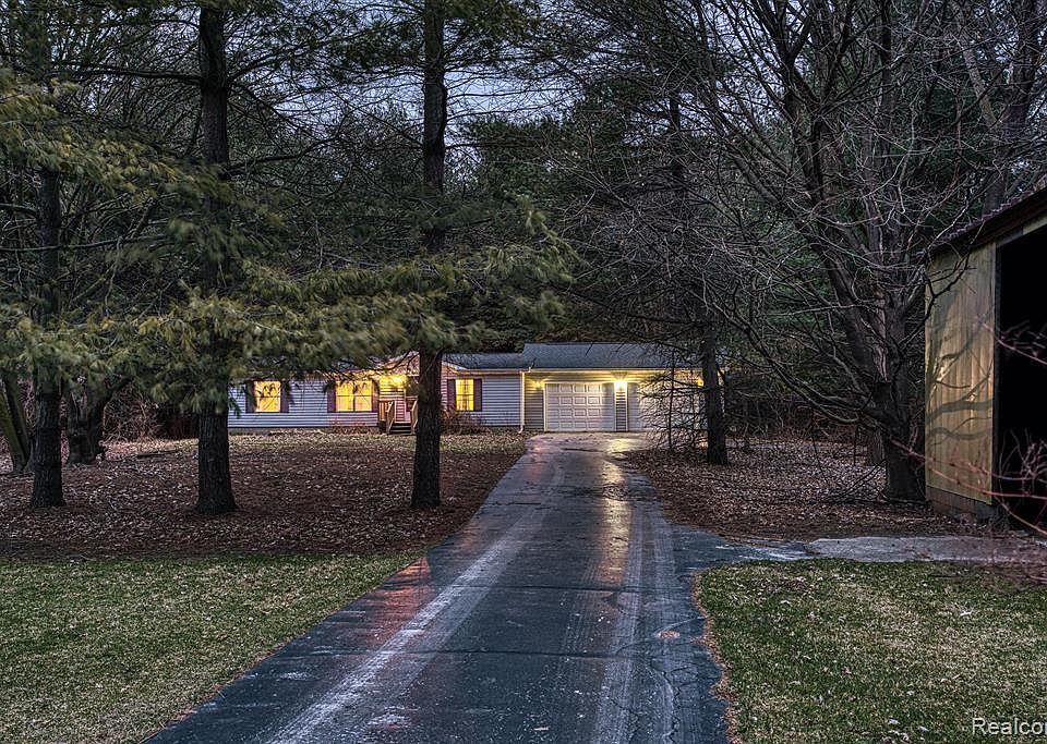 11848 Mohrle Rd, Webberville, MI 48892 | MLS #20230023920 | Zillow