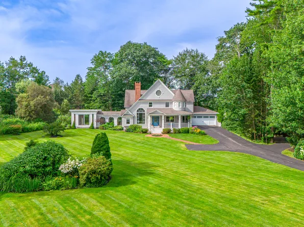 20 Cole Field Road, Cape Elizabeth, ME 04107