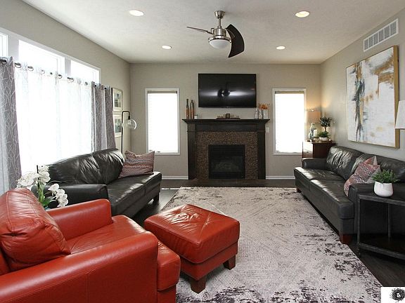 3rd image of 7610 Blanchard Blvd