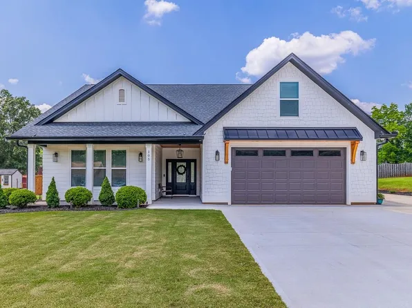 105 Holmes Dr, Spartanburg, SC 29303