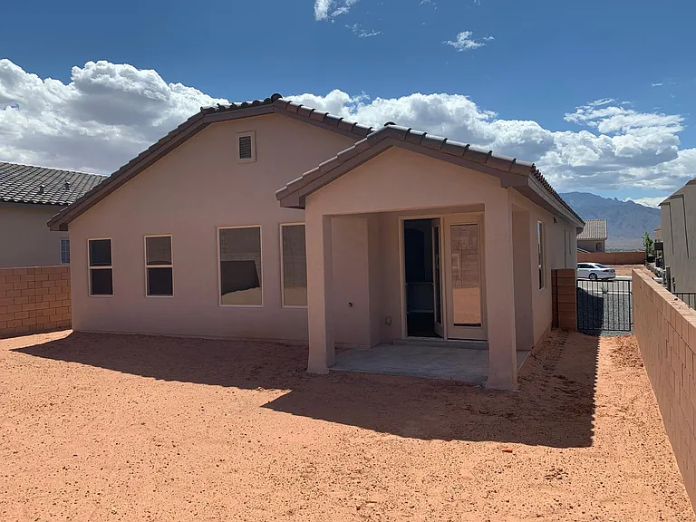 7116 Summit Ct NE — Photo 17