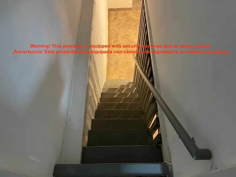 1131 Hellerman St — Photo 3