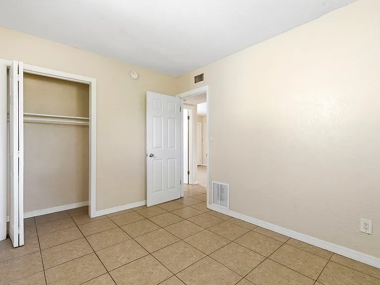1799 Russell St S #3 — Photo 21