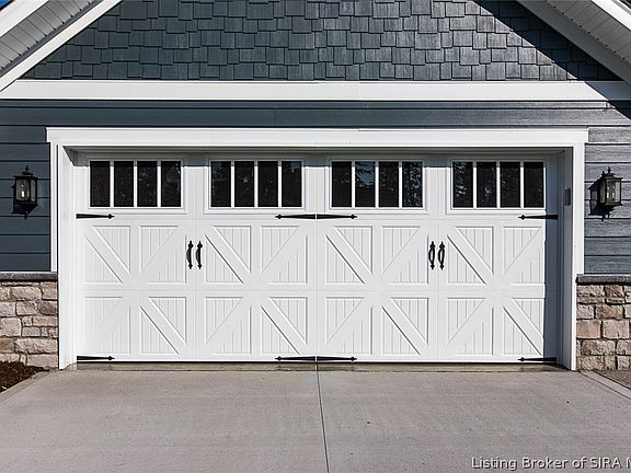 2nd image of 1612 Pine Valley Way