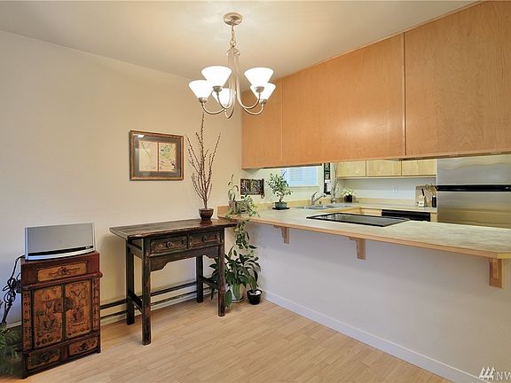 4th image of 20301 19th Ave NE APT 502