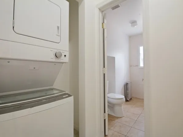 784 Halsey Street image 13 of 15