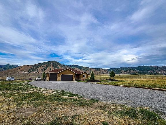 2nd image of 2998 N Bronzewood Cir