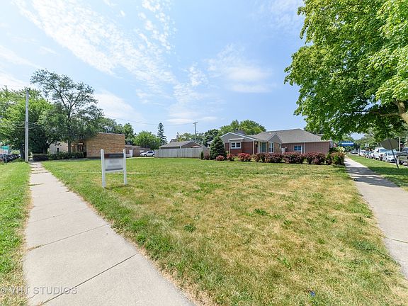 2nd image of 1387 Prospect Ave