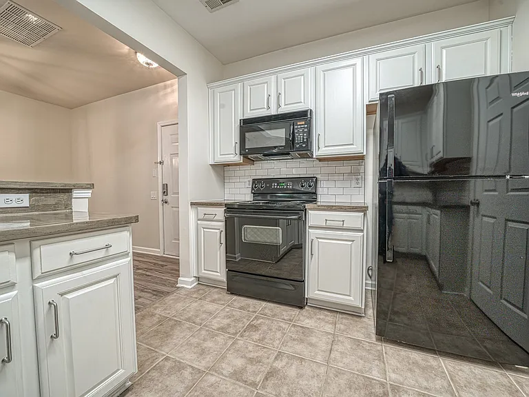 3246 Margellina Dr — Photo 30