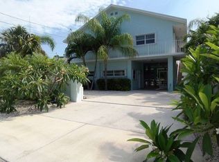 1221 Mockingbird Rd, Key Largo, FL 33037