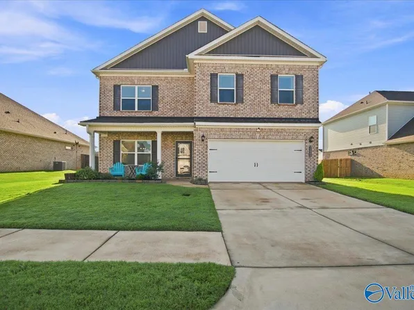 13906 Hill Place Ln, Athens, AL 35611